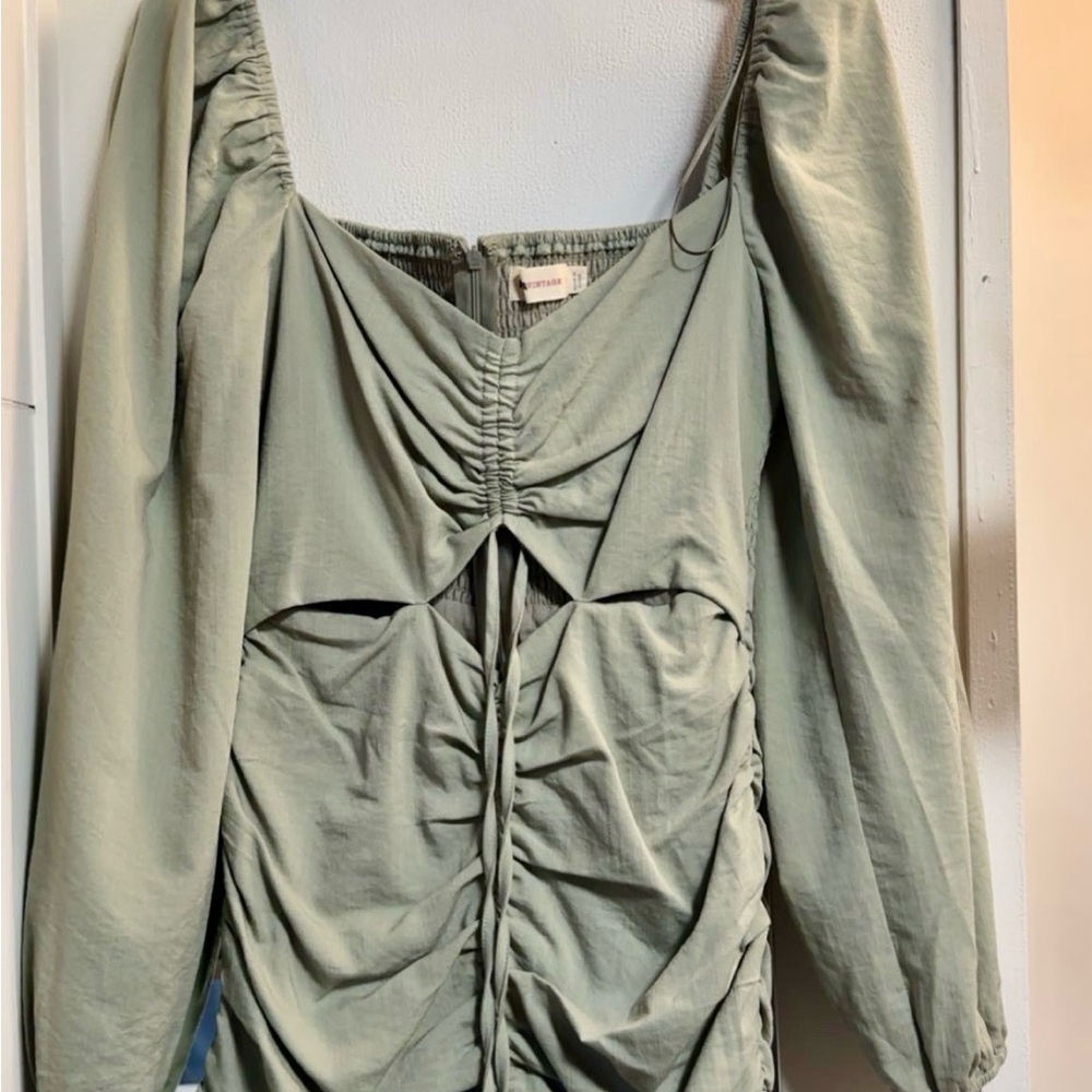 Elegant Green Ruched Women's Dress with Ruffle in the bottom